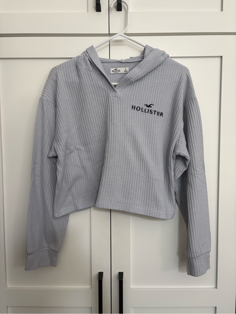 Hollister Light Gray/Blue Waffle-Knit Hooded Top